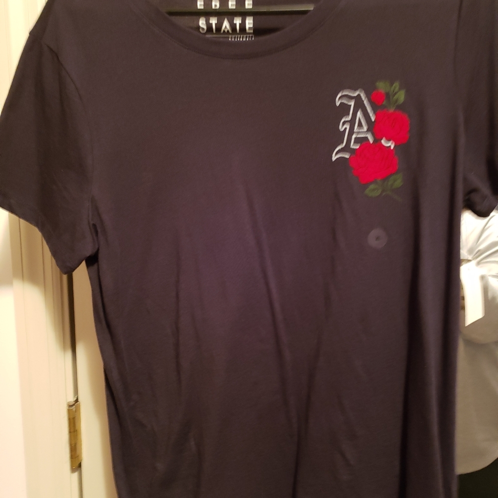 Womens short sleeve shirt